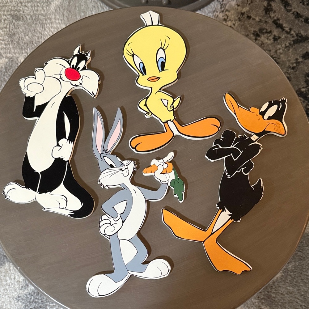 Vintage 1994 Set-of-4 Looney Toons Wall Plaques:Bugs, Daffy, Tweety, Sylvester